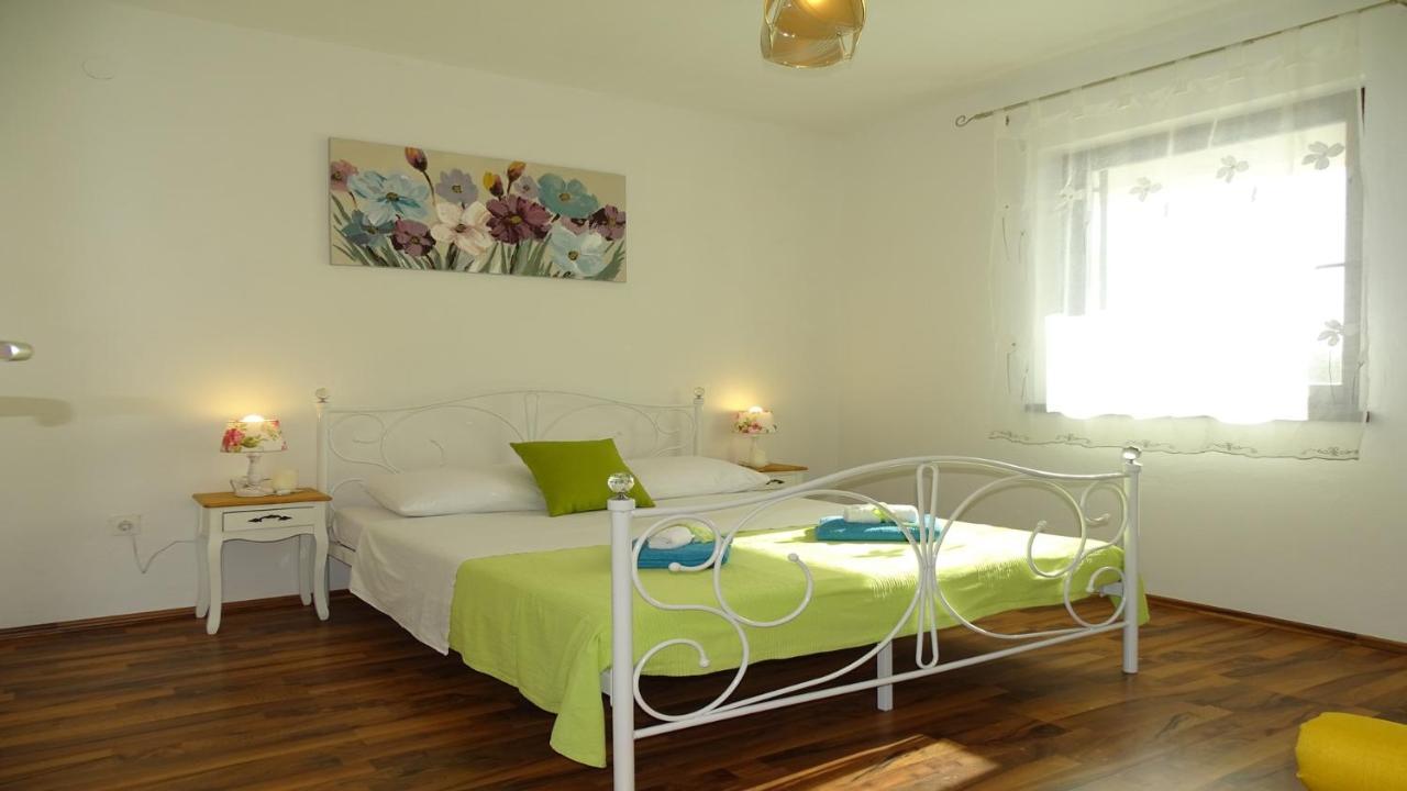 Holiday Home Iva With Pool Sukosan Exterior photo