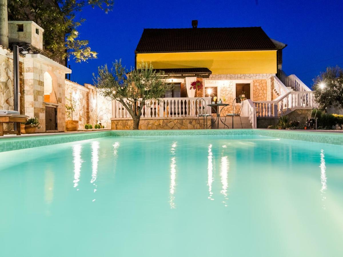 Holiday Home Iva With Pool Sukosan Exterior photo